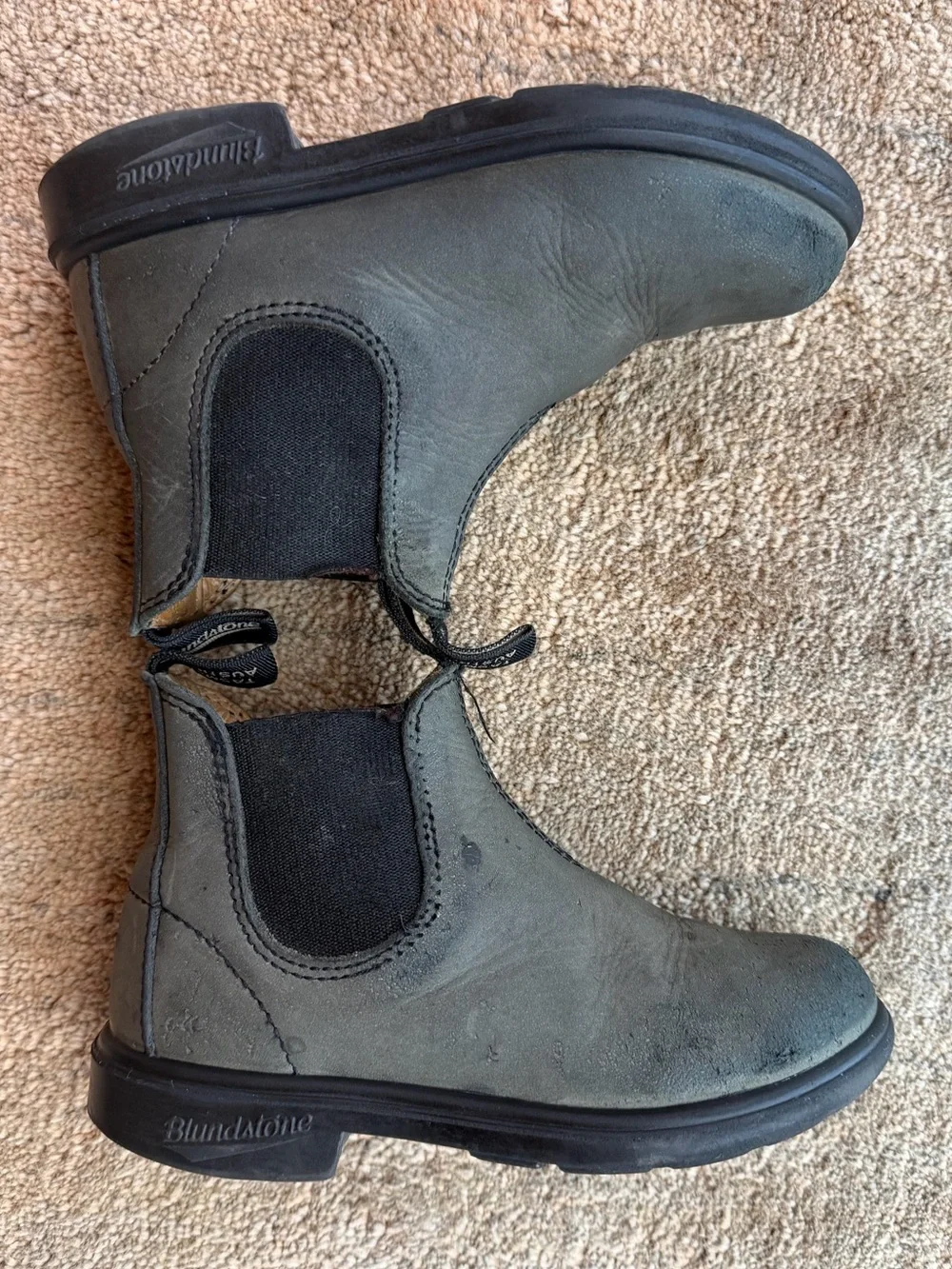 Blundstone Kids Chelsea Boot in Rustic Black